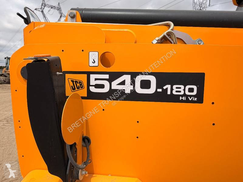 Teleskopický manipulátor JCB 540-180