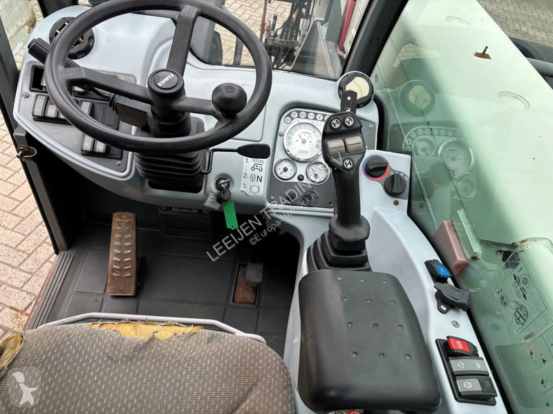 رافعة شوكية تلسكوبية Claas 9040 Telehandler...