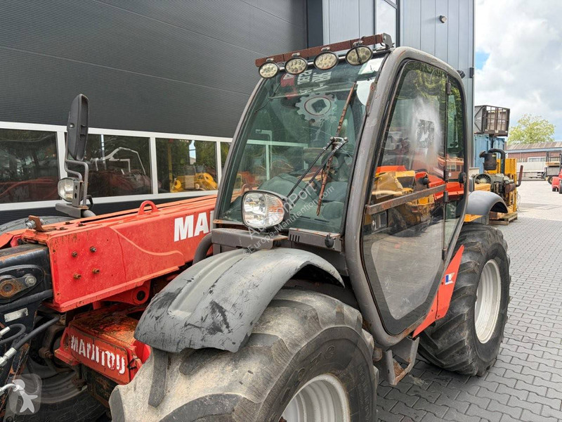 Teleskopický manipulátor Manitou MLT627T