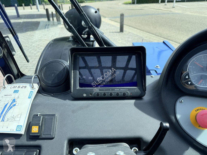 رافعة شوكية تلسكوبية New Holland LM5.25 Verreiker