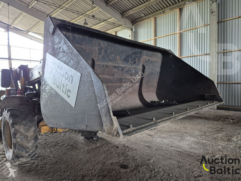Teleskopický vozík JCB 535-67
