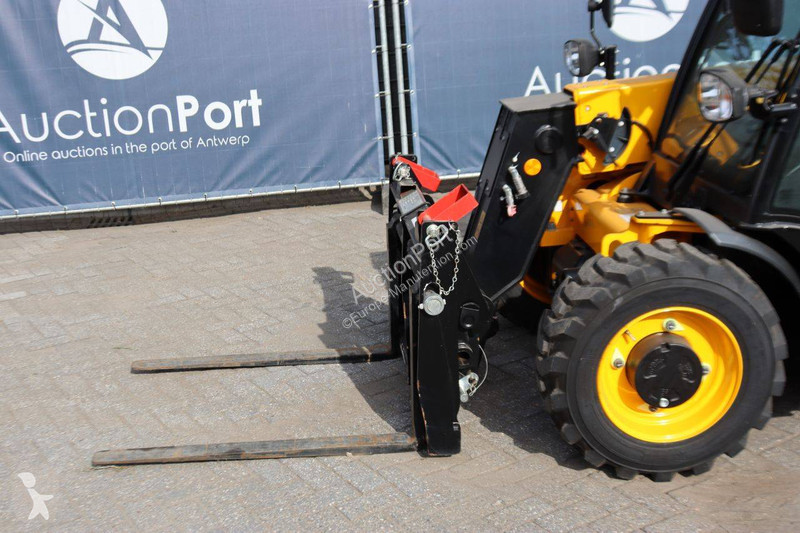 Телескопический погрузчик JCB 514-40 CON