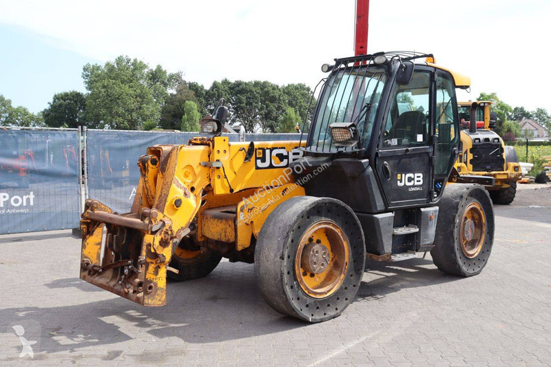 Телескопичен товарач JCB 560-80