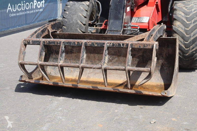 Телескопичен товарач Manitou