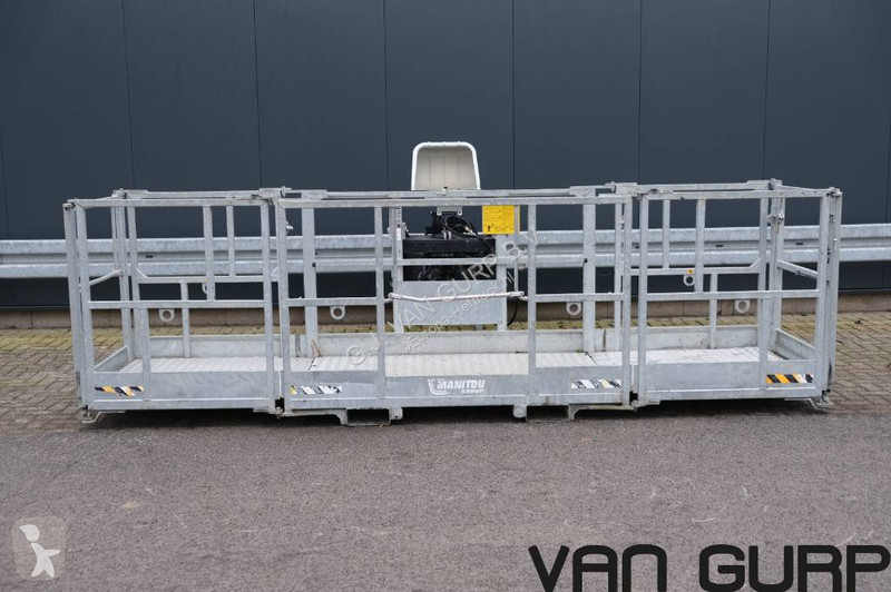 رافعة شوكية تلسكوبية Manitou PSE 4400 / 1000d...