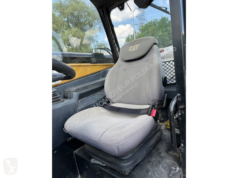 Chariot télescopique Caterpillar TH417D