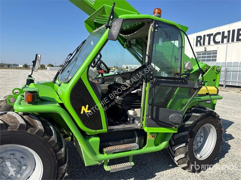 Încărcător telescopic Merlo P40.17