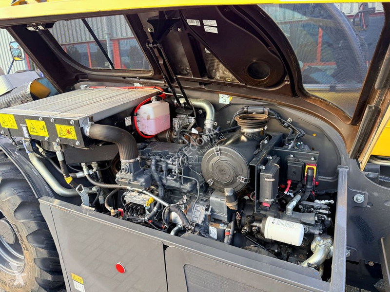 Teleskopický vozík New Holland TH6.36 Plus 4WD