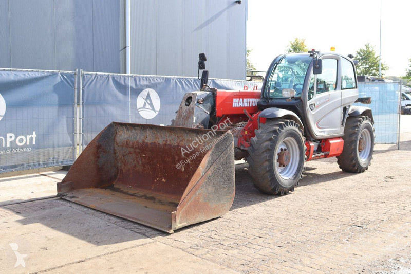 Teleskopický vozík Manitou MT835 ST3B