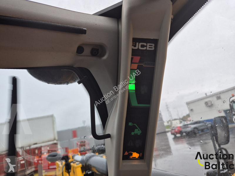 Teleskopický vozík JCB 540V180