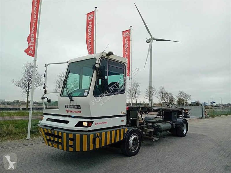 Tracteur de manutention Terberg BC182