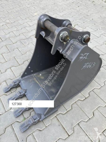 Volvo Tieflöffel mit Zähne - Festanbau