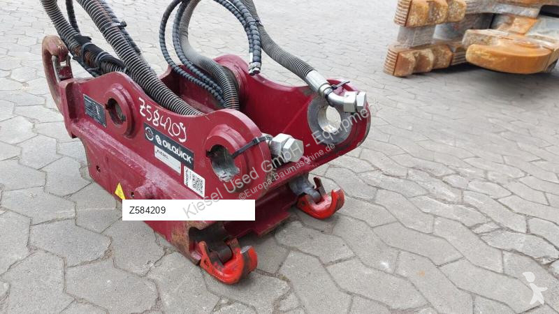 Equipamentos de obras Oilquick Attache rapide...