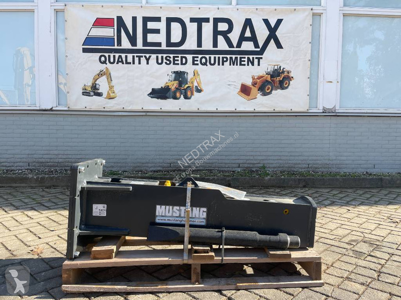 Equipamientos maquinaria OP Mustang HM 702 2024...