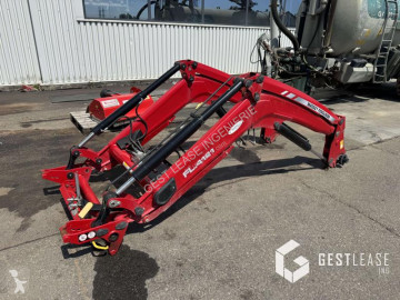 Čelní nakladač Massey Ferguson