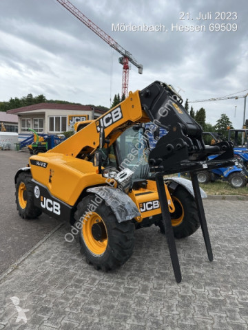 Équipements TP JCB 525-60
