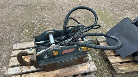 Attaches et coupleurs Oilquick