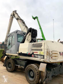 Excavator pe roti Terex TM230