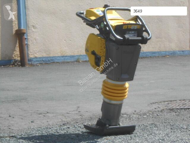 Compactador Bomag BT 65