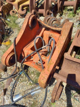 Liebherr R916 used hitch and couplers