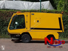 Tennant A 80 KEHRMASCHINE, SWEEPER, BALAYEUSE camion spazzatrice usato