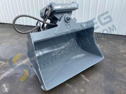 tiltable ditch cleaning bucket
