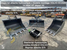 Godet curage inclinable Volvo S70 - 1500 / 2200 orientable / 800 / attache hydraulique