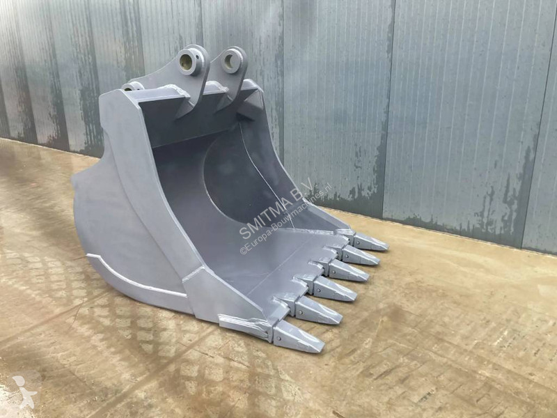 تجهيزات الأشغال العمومية Komatsu PC360