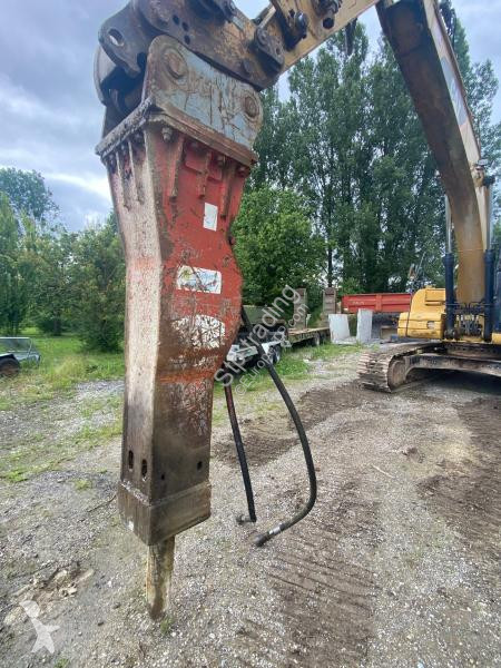 تجهيزات الأشغال العمومية Hammer H 130P