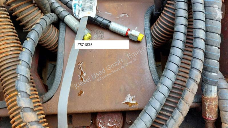 تجهيزات الأشغال العمومية Hitachi Attache rapide...