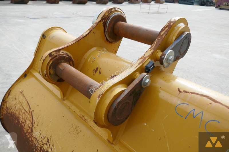 Aanbouwstukken voor bouwmachines Caterpillar...