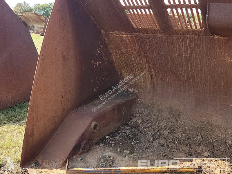Echipamente pentru construcţii Caterpillar