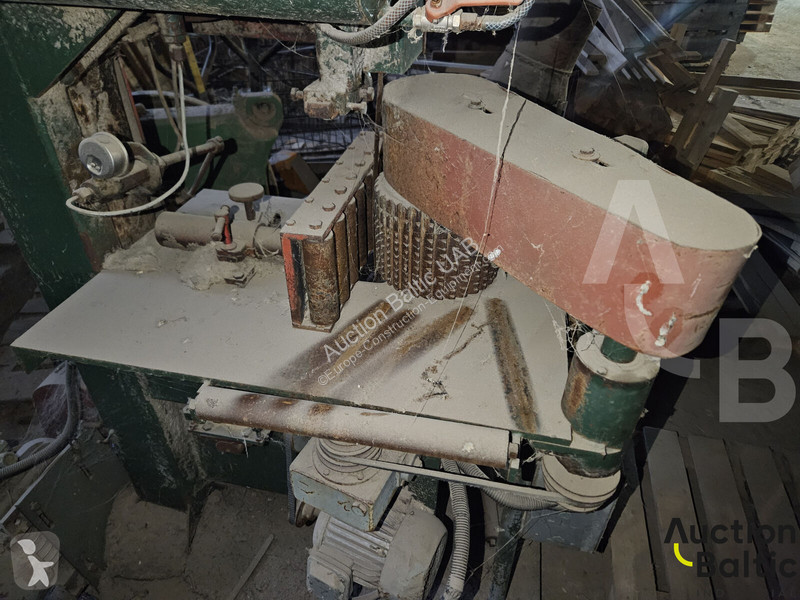 Vybavenie stavebného stroja  band saw