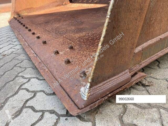 Vybavenie stavebného stroja  (2660) ca. 5.0 cbm...