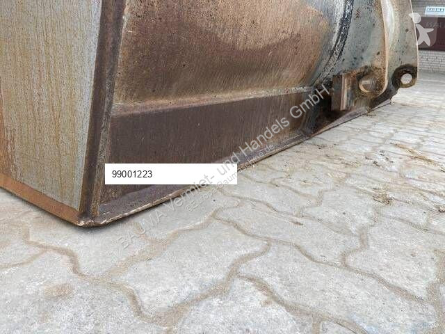 Vybavenie stavebného stroja  (1223) 3.8 cbm...