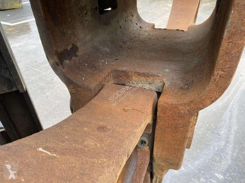 Vybavenie stavebného stroja   Cisaille a beton...