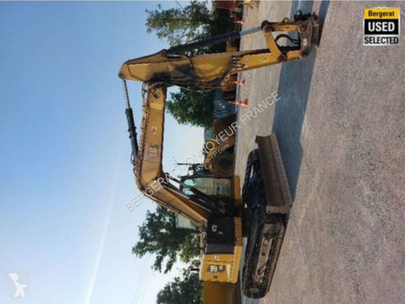 Vybavenie stavebného stroja Caterpillar 310