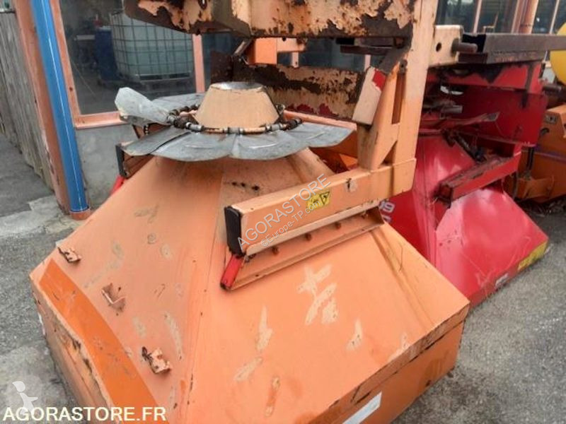 Equipamientos maquinaria OP Kuhn 600 SA