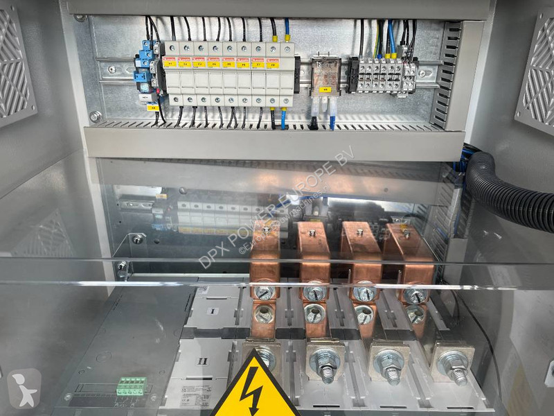 تجهيزات الأشغال العمومية  Panel 630A - Max 435...