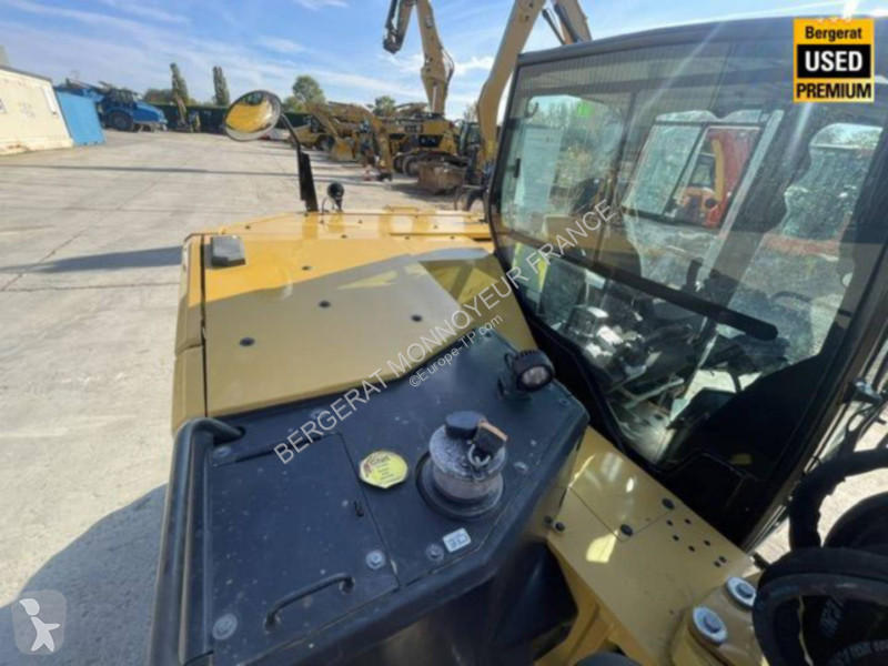 تجهيزات الأشغال العمومية Caterpillar 308