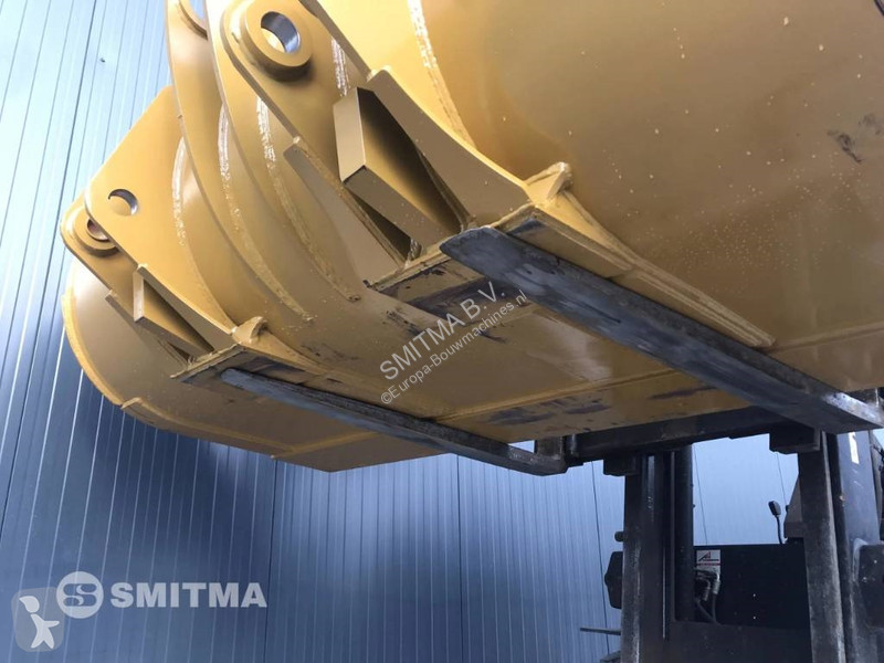 Vybavenie stavebného stroja Caterpillar 950M