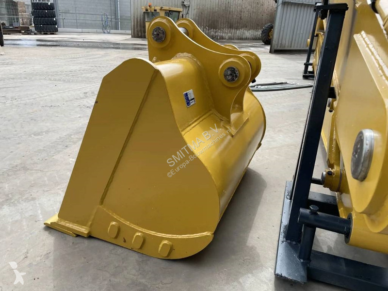Vybavenie stavebného stroja Caterpillar 323E...