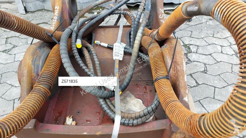 تجهيزات الأشغال العمومية Hitachi Attache rapide...