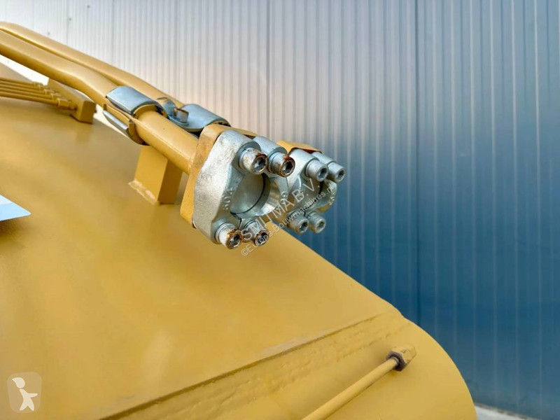 Vybavenie stavebného stroja Caterpillar 336F...