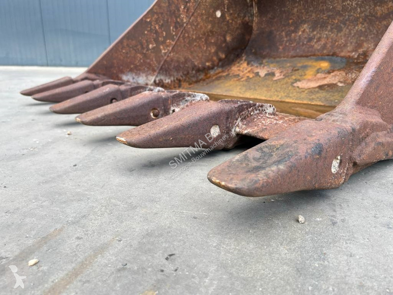 Aanbouwstukken voor bouwmachines Caterpillar...