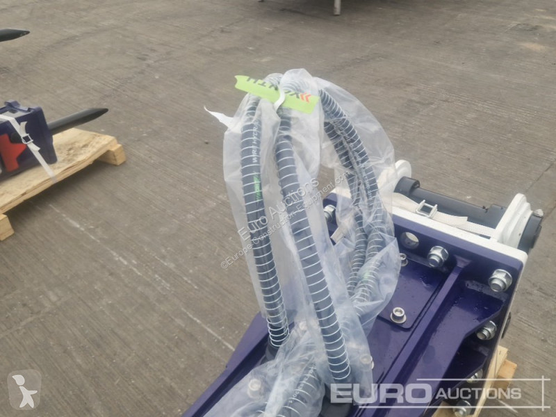 Equipamentos de obras  HRX 4-8
