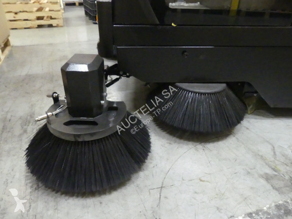 Echipamente pentru construcţii Daewoo Sweeper...