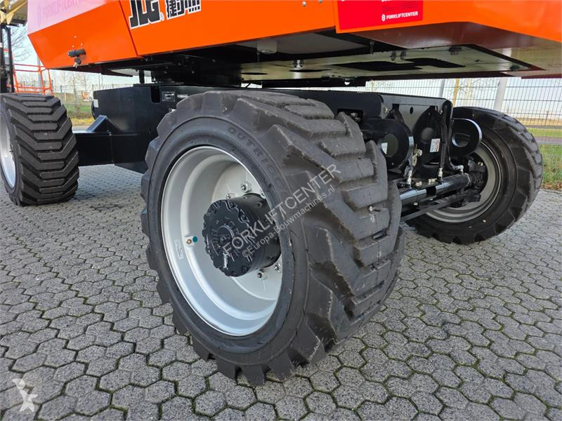 Udstyr til anlægsarbejder JLG 860SJ 4x4