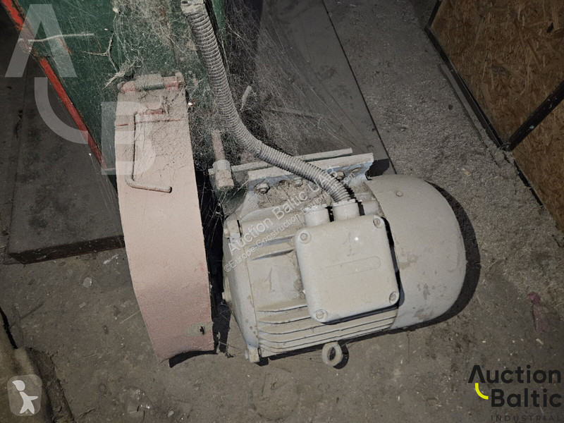 Vybavenie stavebného stroja  band saw