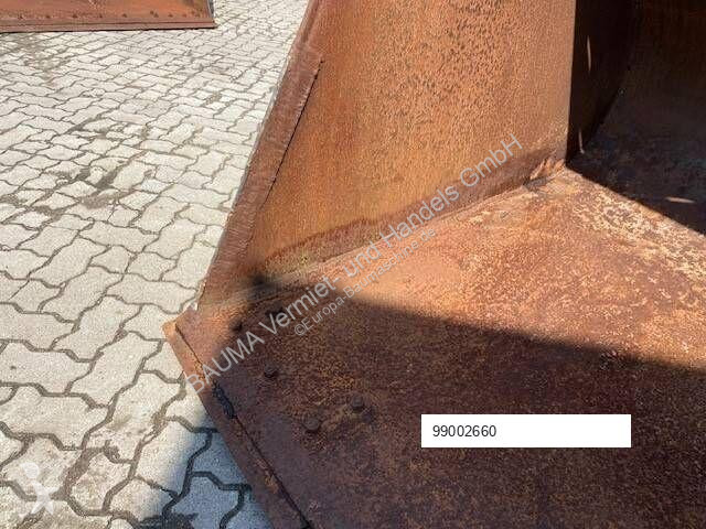 Vybavenie stavebného stroja  (2660) ca. 5.0 cbm...